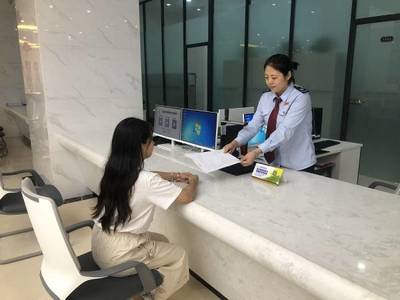 國家稅務總局長春市二道區(qū)稅務局辦稅服務窗口進駐政務服務中心，提升稅務服務效能